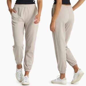 Vuori Boyfriend Sweatpants Jogger Pants Oyster Greige Beige French terry